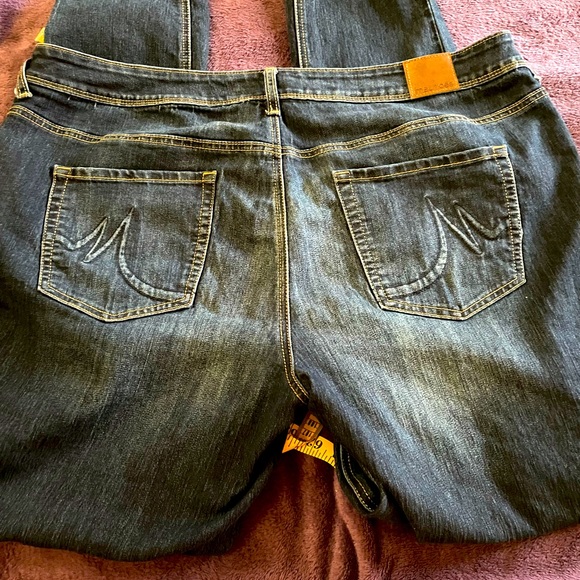 Maurices Signature Jeans, 22W (long) DkBlue - Picture 4 of 8